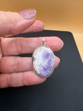 925 Sterling Silver Oval Lavender Purple Stone Pendant